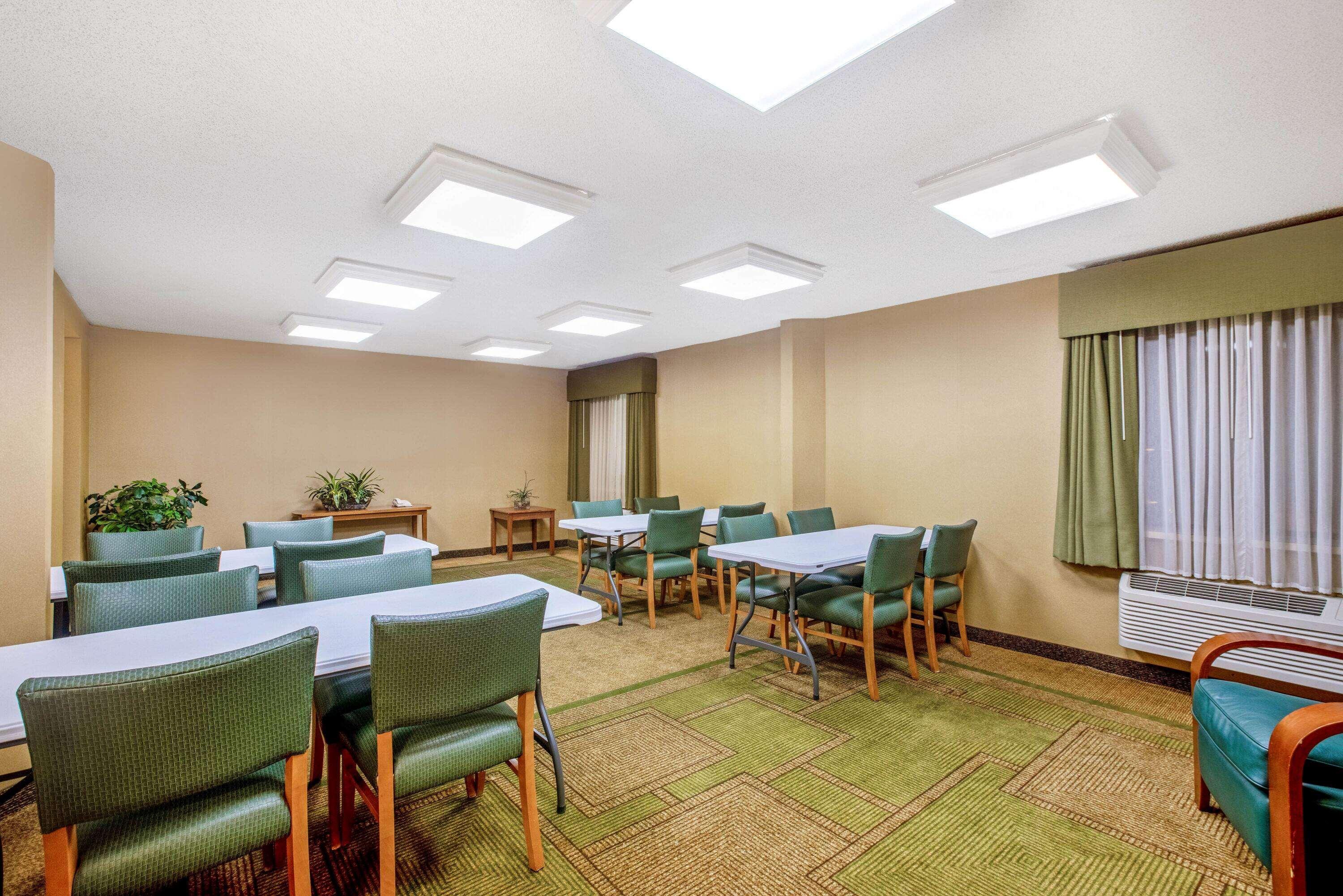 La Quinta By Wyndham Des Moines West Clive Ξενοδοχείο Εξωτερικό φωτογραφία