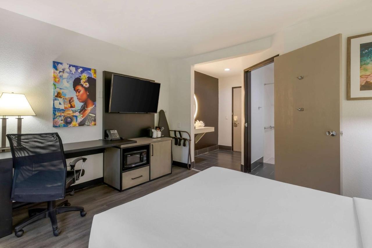 La Quinta By Wyndham Des Moines West Clive Ξενοδοχείο Εξωτερικό φωτογραφία