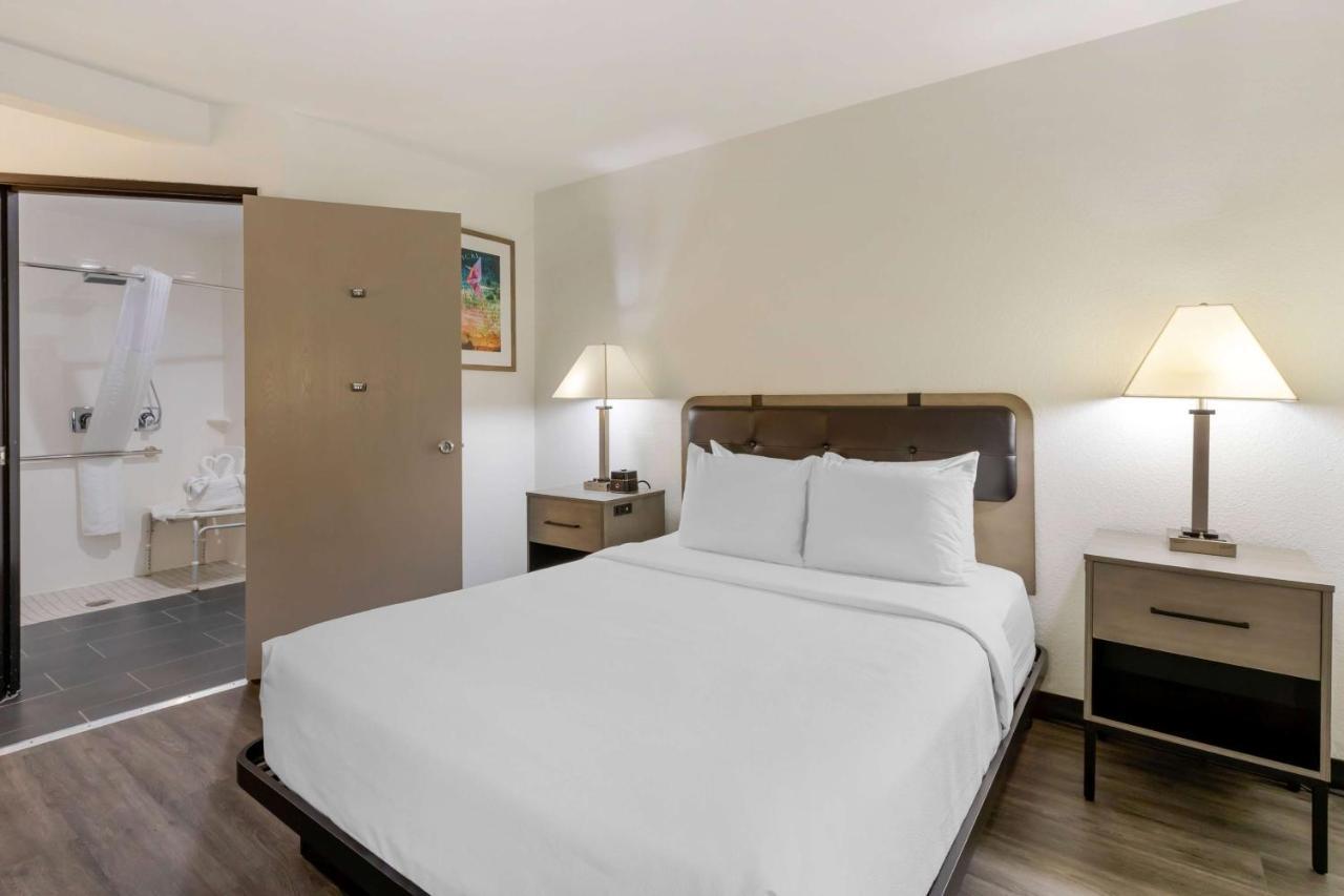 La Quinta By Wyndham Des Moines West Clive Ξενοδοχείο Εξωτερικό φωτογραφία